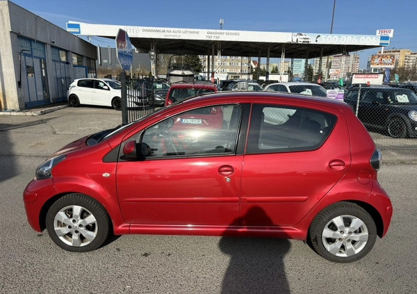 Toyota Aygo cena 15900 przebieg: 196000, rok produkcji 2011 z Szczecin małe 301